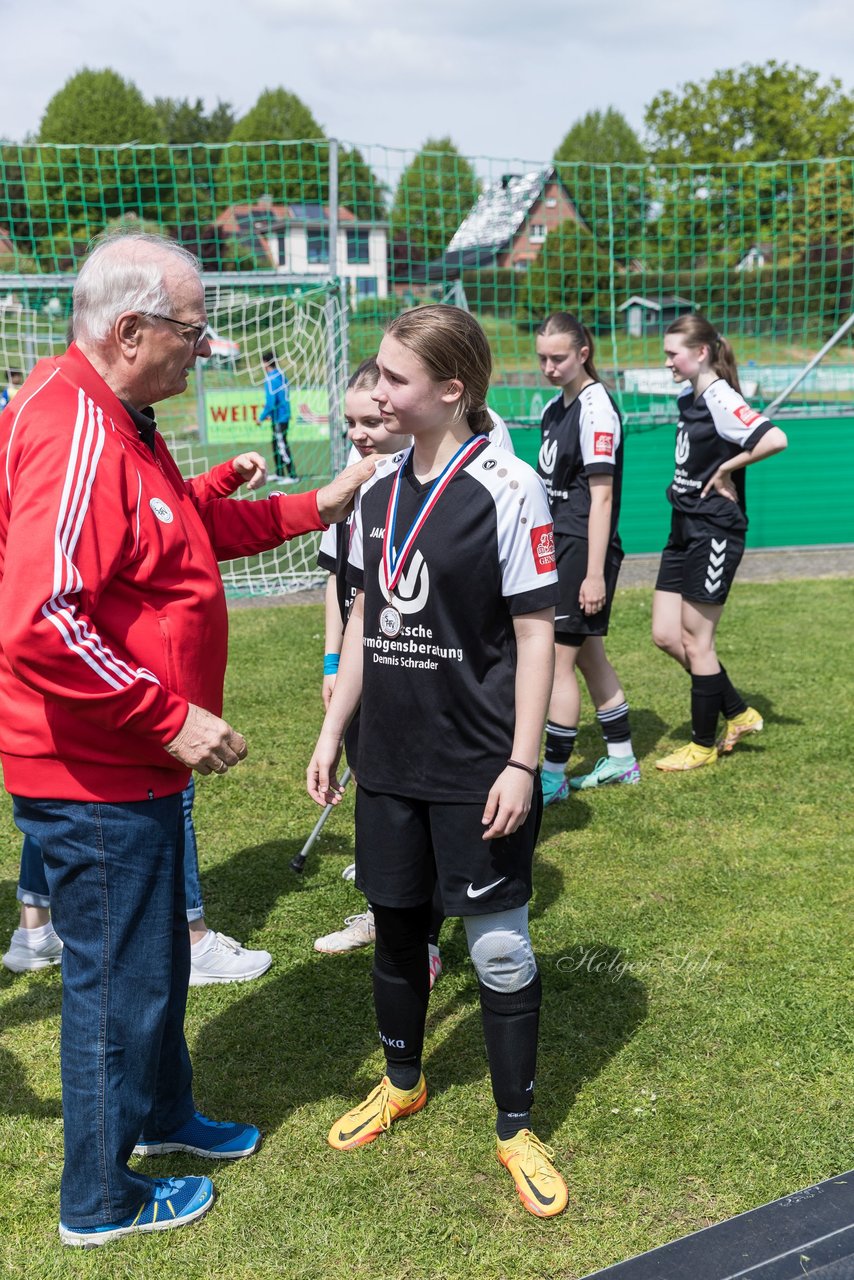 Bild 66 - wBJ SH-Pokalfinale  Holstein-Kiel - SV Viktoria : Ergebnis: 1:0